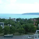 Апартамент Happy Vacation 2