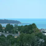 Апартамент Happy Vacation 2 *